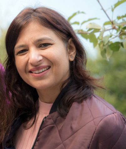 A female woman smiling